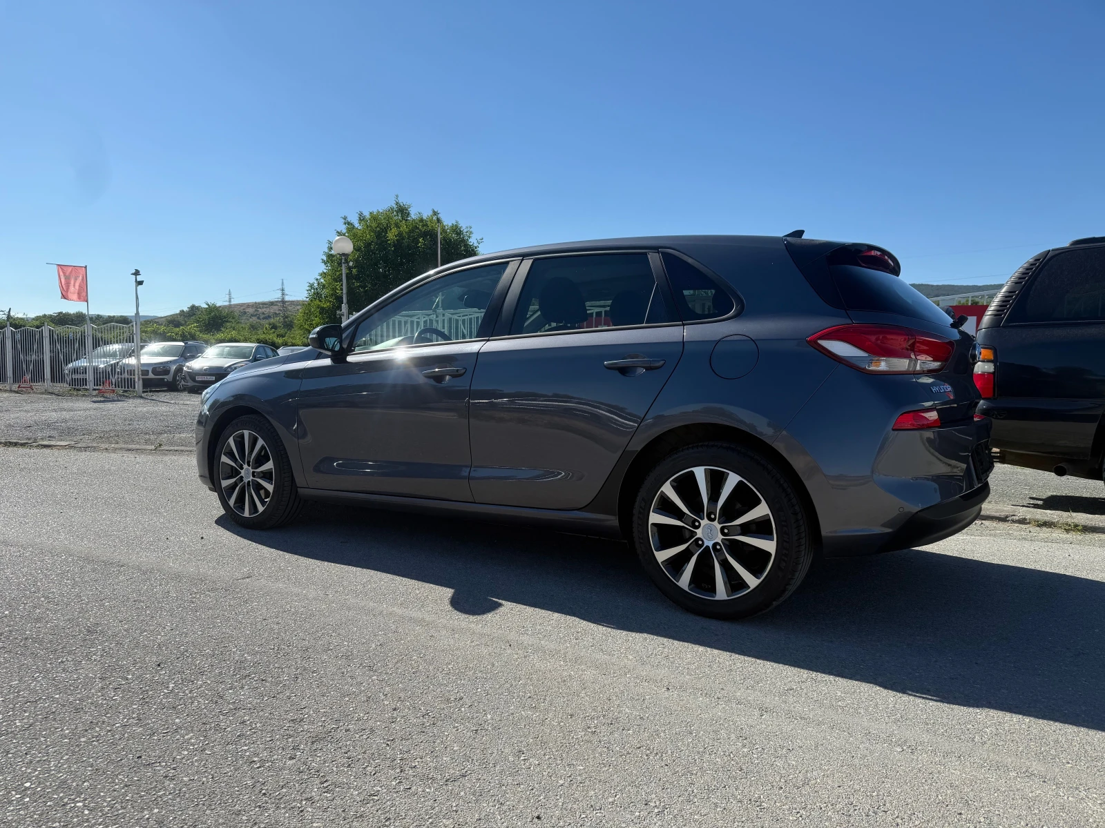 Hyundai I30 1.4 AUT. NAVI ШВЕЙЦАРИЯ - изображение 2