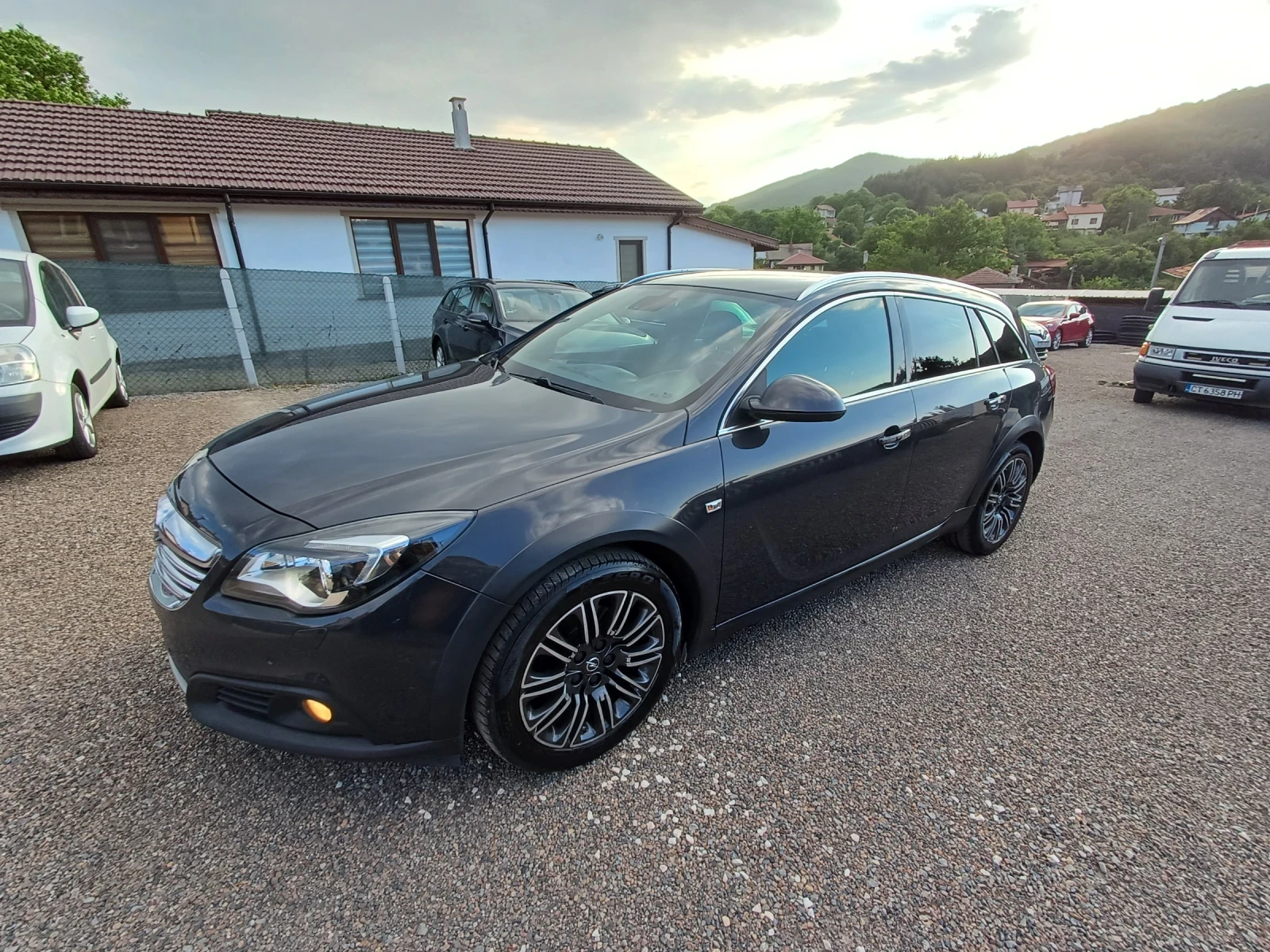 Opel Insignia Country Tourer - изображение 2
