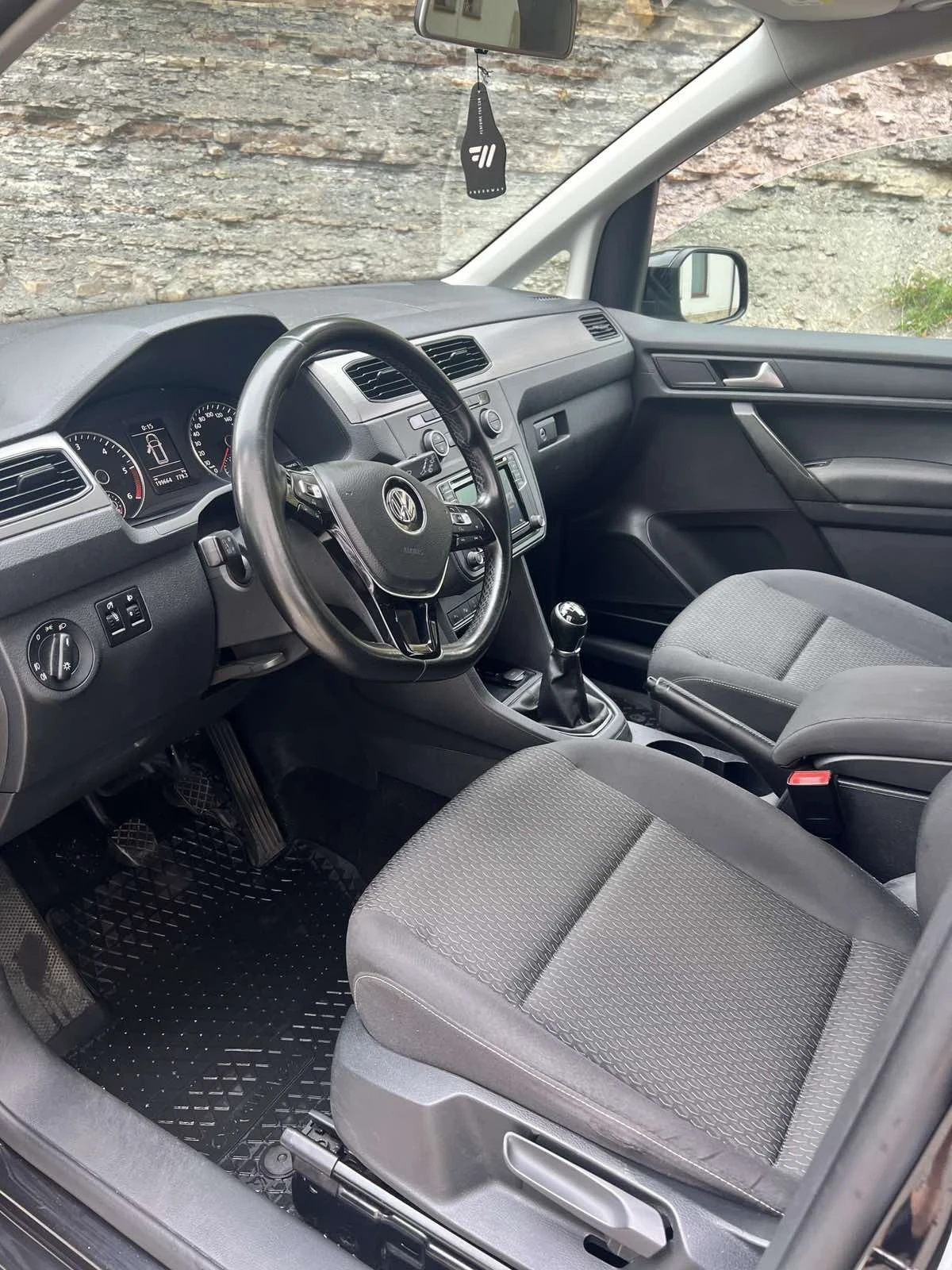 VW Caddy 2.0TDI - изображение 5