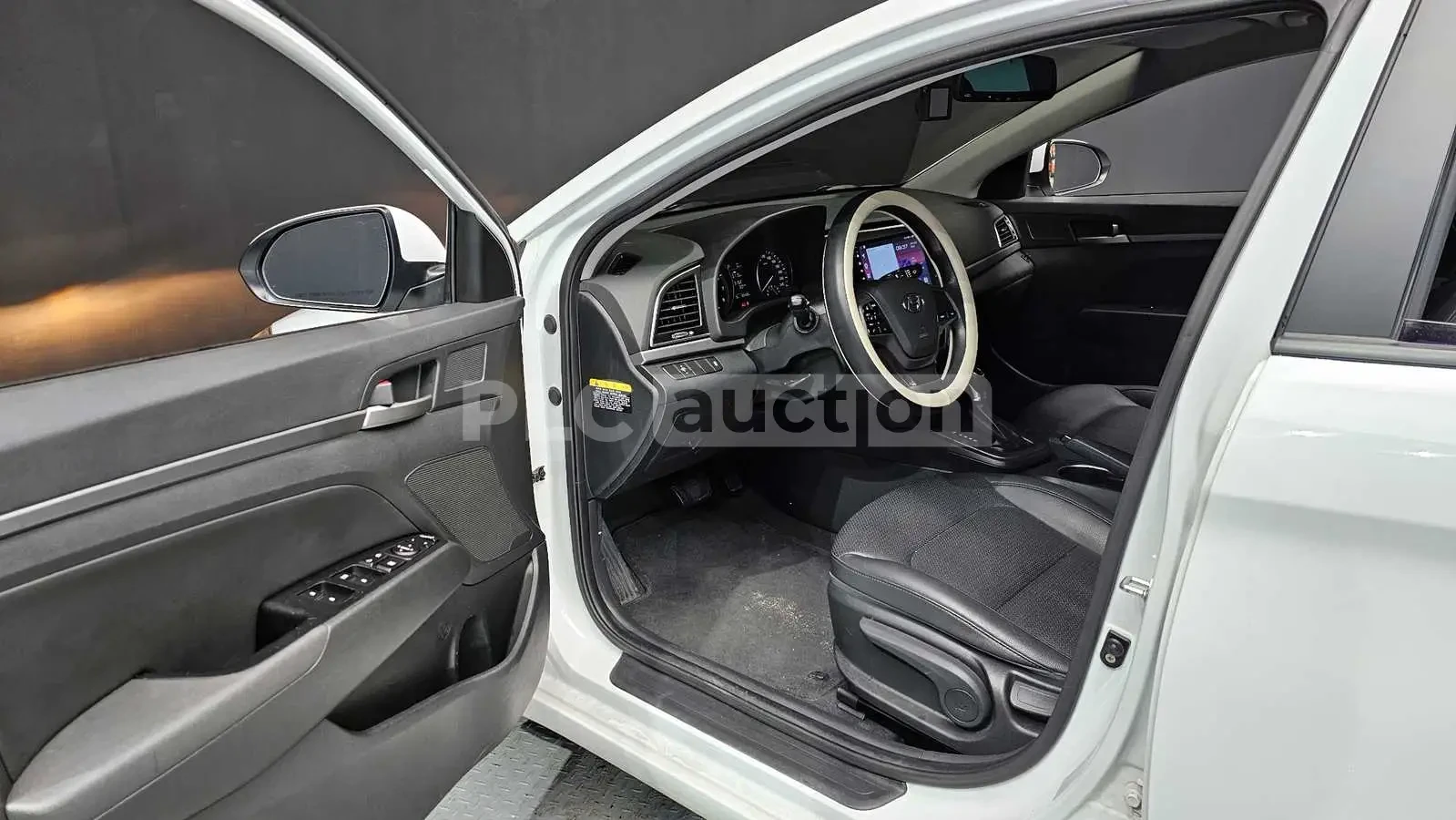 Hyundai Elantra  - изображение 10