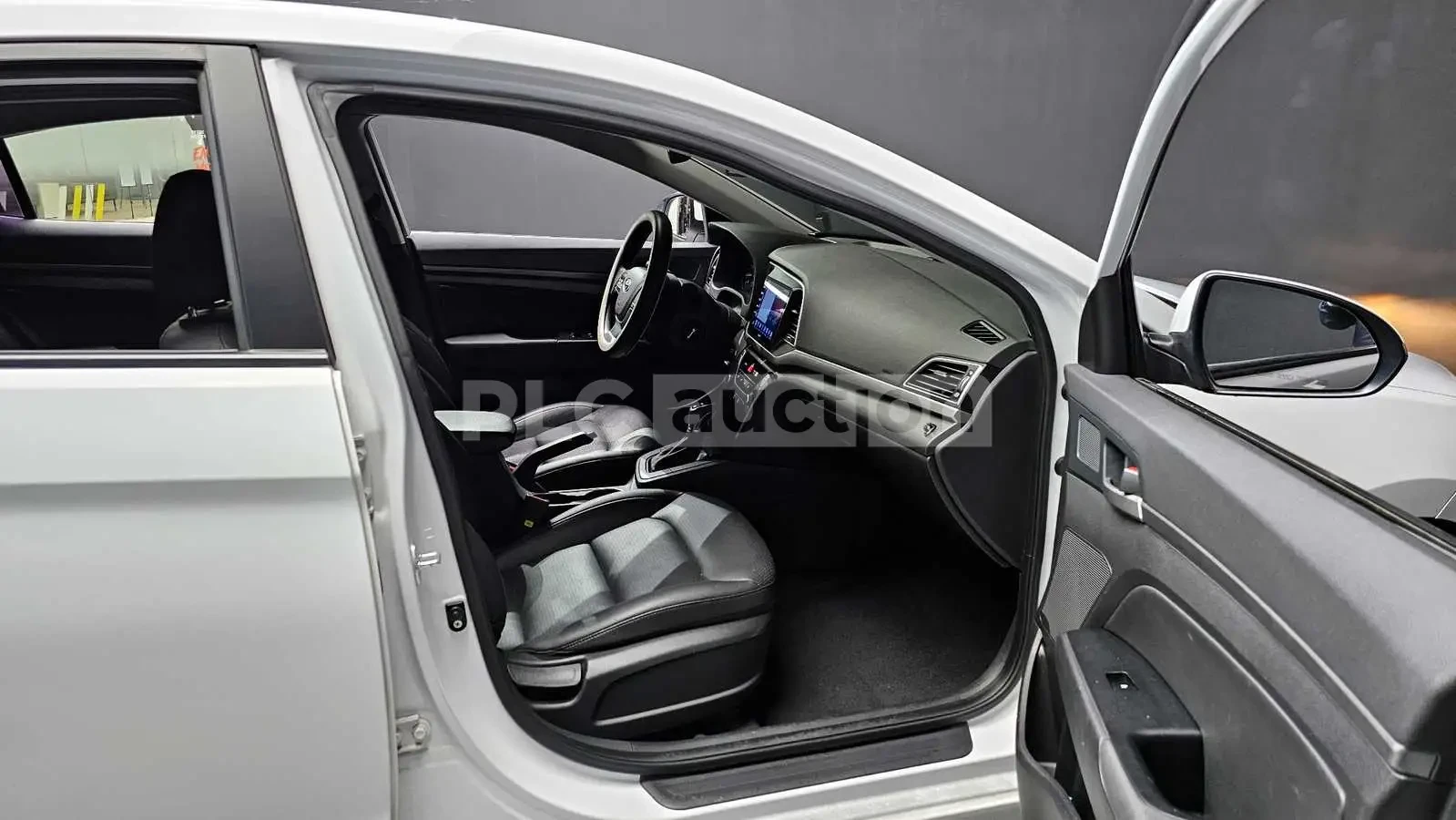 Hyundai Elantra | Mobile.bg   11