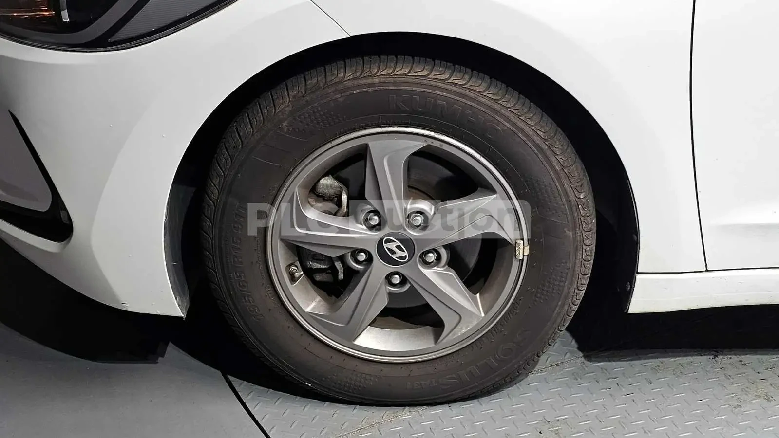 Hyundai Elantra  - изображение 5