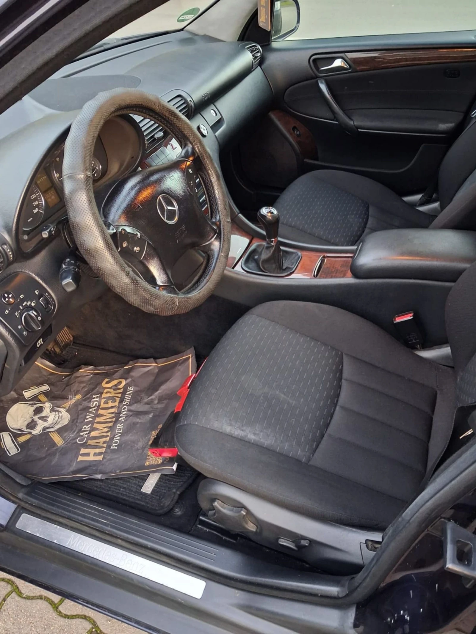 Mercedes-Benz C 220, снимка 8 - Автомобили и джипове - 53631541