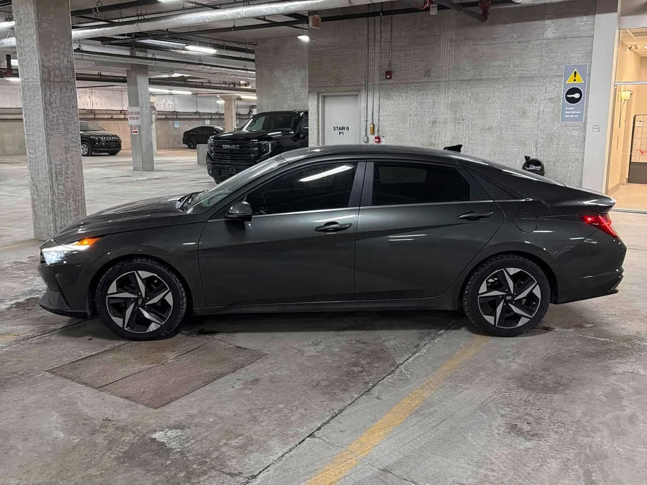 Hyundai Elantra * Ultimate Tech * CARFAX * БЕЗ ПЪРВОНАЧАЛНА ВНОСКА - изображение 2