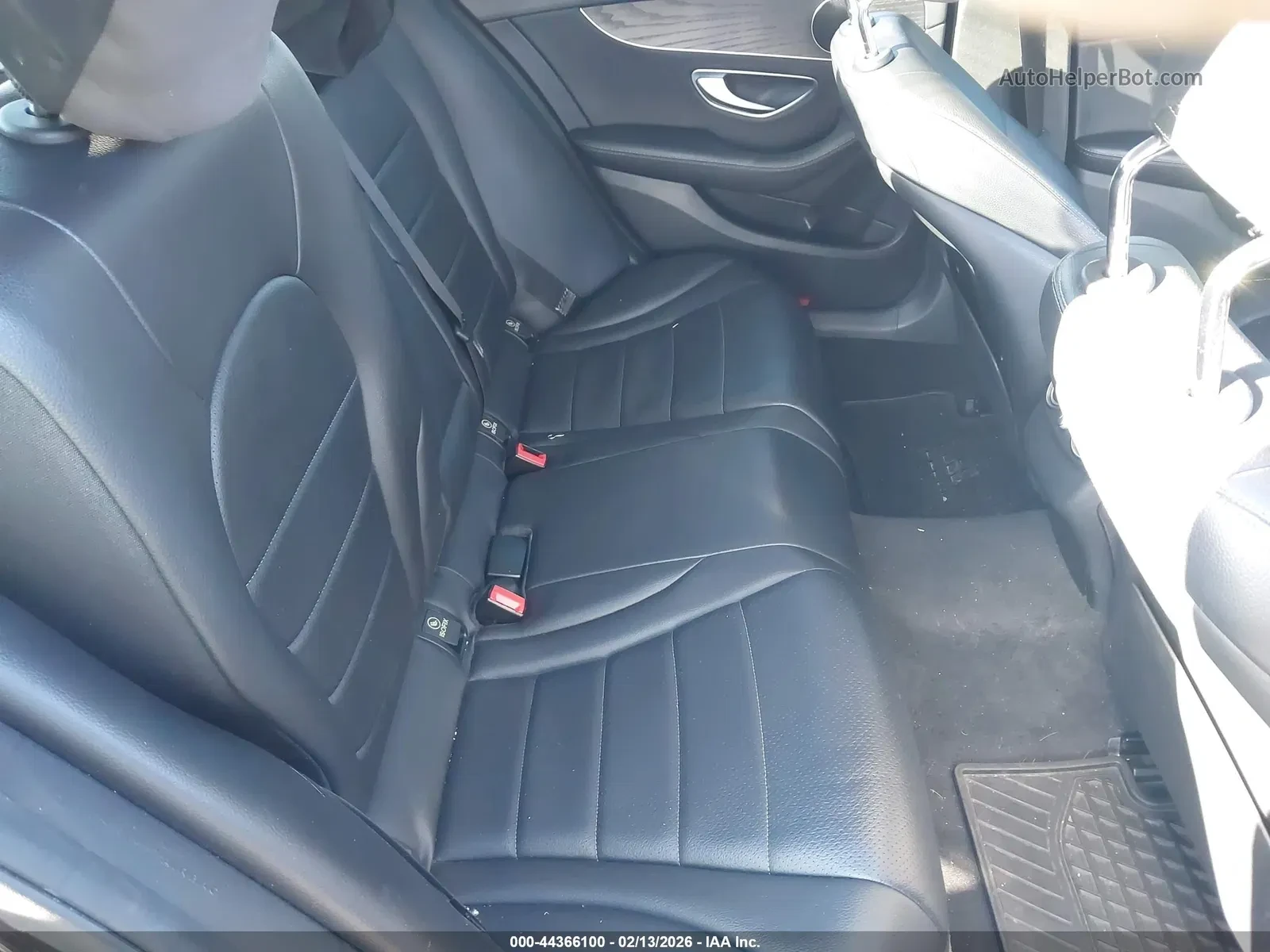 Mercedes-Benz C 300 4matic* Памет* Подгрев, снимка 8 - Автомобили и джипове - 53913454