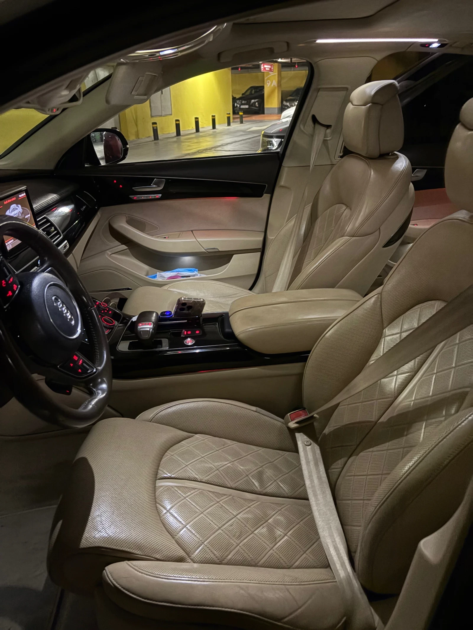 Audi A8, снимка 9 - Автомобили и джипове - 53939601