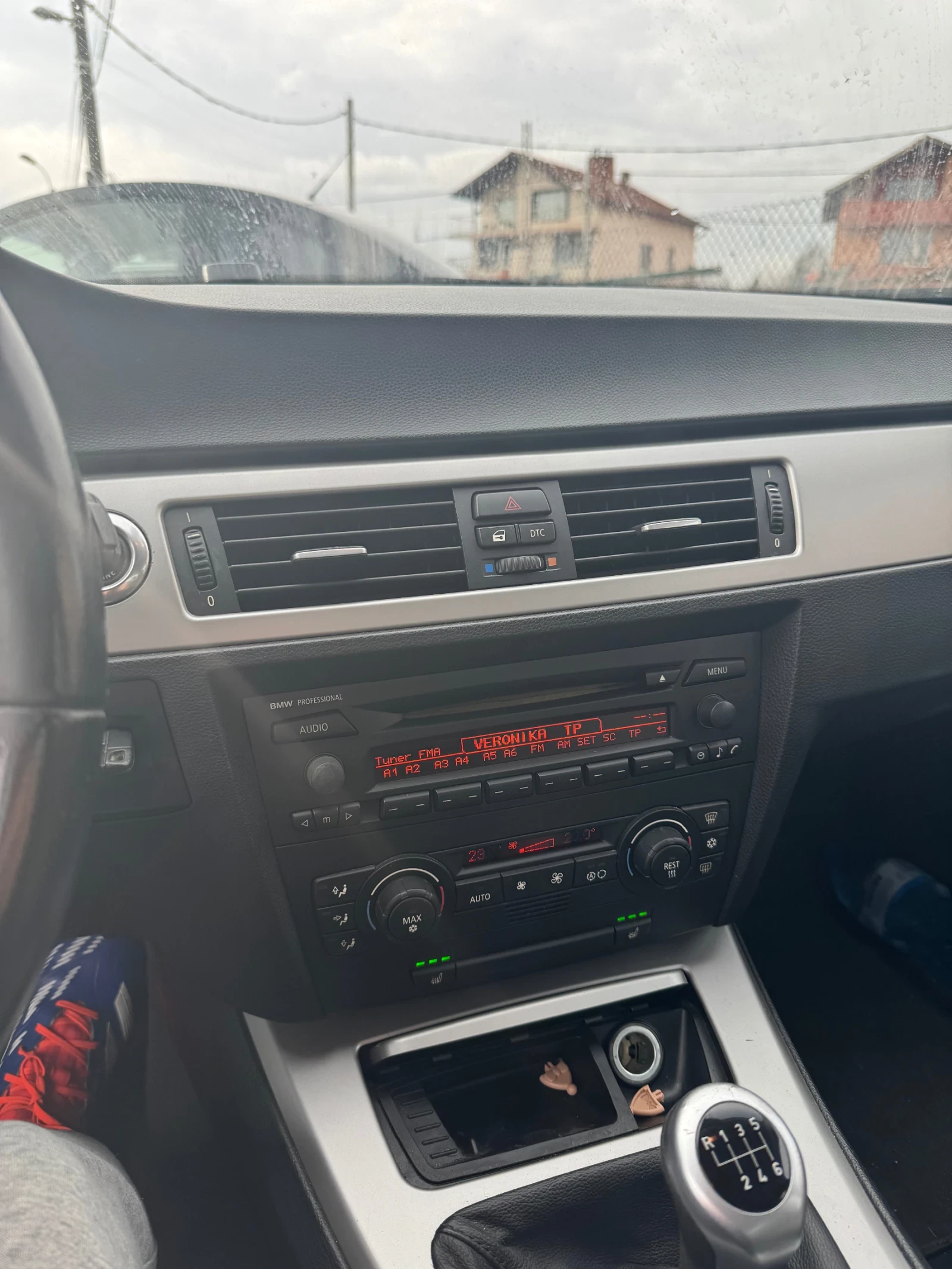 BMW 318, снимка 16 - Автомобили и джипове - 54337704