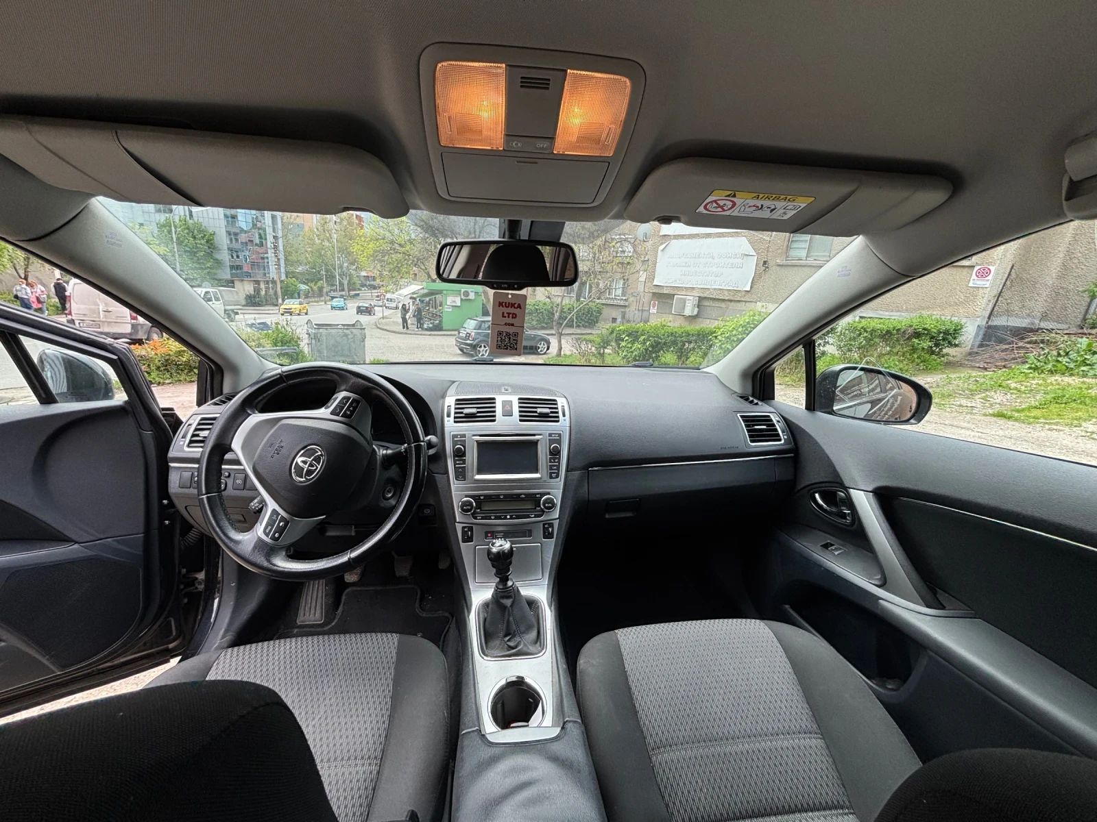 Toyota Avensis, снимка 5 - Автомобили и джипове - 54379433