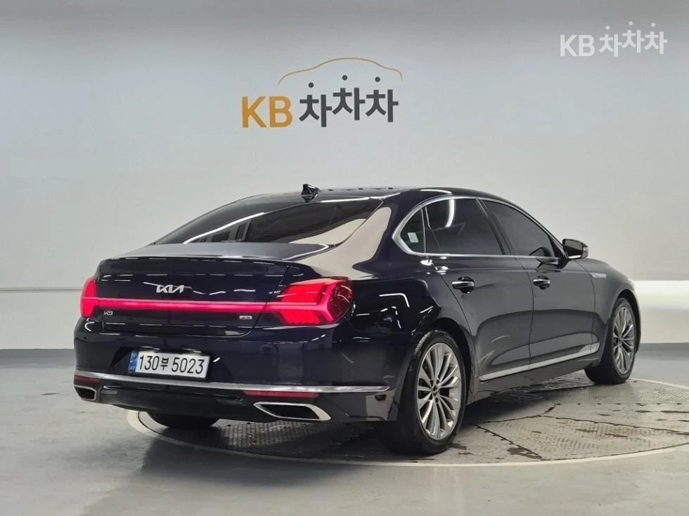 Kia K9 3.8* 4x4* 360* ОБДУХВАНЕ* ХЕДЪП, снимка 2 - Автомобили и джипове - 54897907