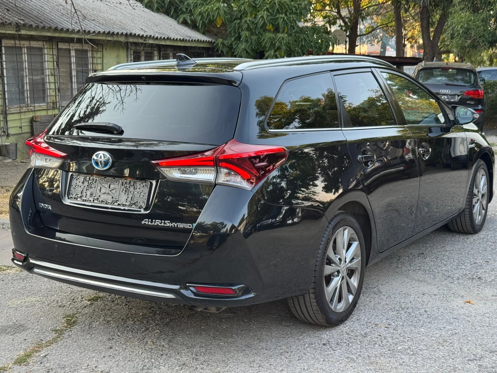 Toyota Auris 136кс! ХИБРИД ! Реален пробег!, снимка 6 - Автомобили и джипове - 55582118