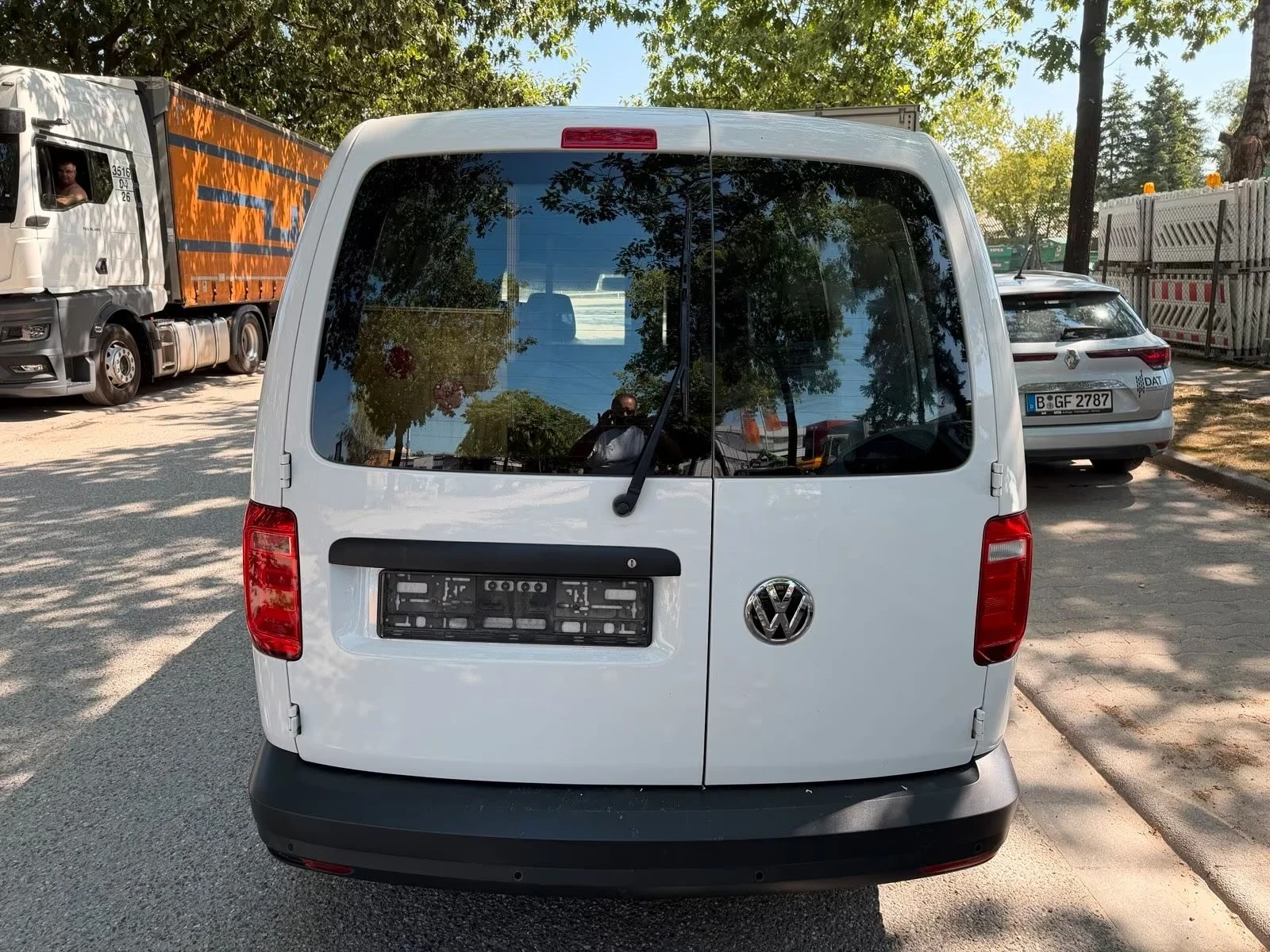 VW Caddy, снимка 4 - Автомобили и джипове - 55586789