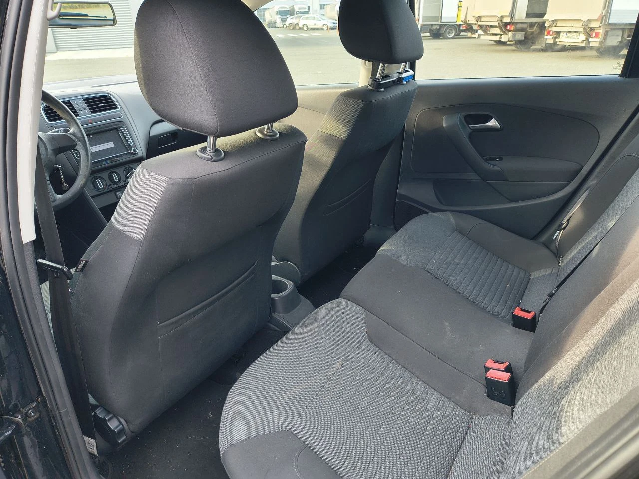 VW Polo, снимка 7 - Автомобили и джипове - 55750726