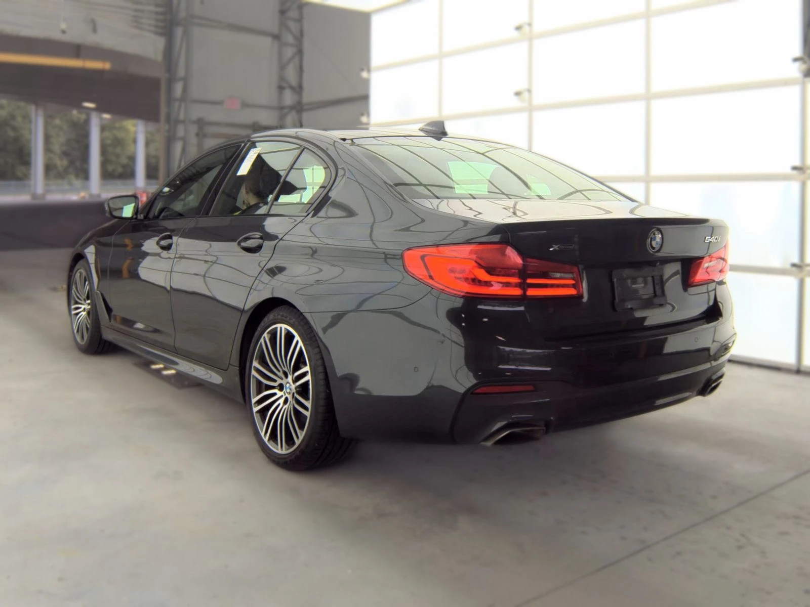BMW 540 M Sport Line* Head-Up* Дистроник* Harman* , снимка 6 - Автомобили и джипове - 55992872