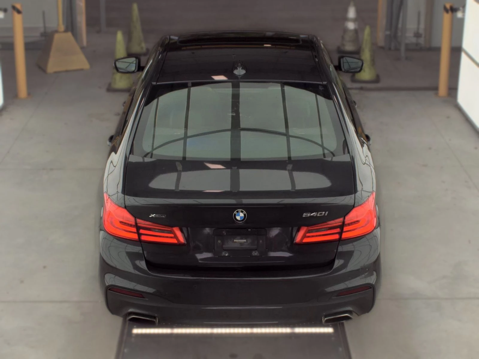 BMW 540 M Sport Line* Head-Up* Дистроник* Harman* , снимка 5 - Автомобили и джипове - 55992872