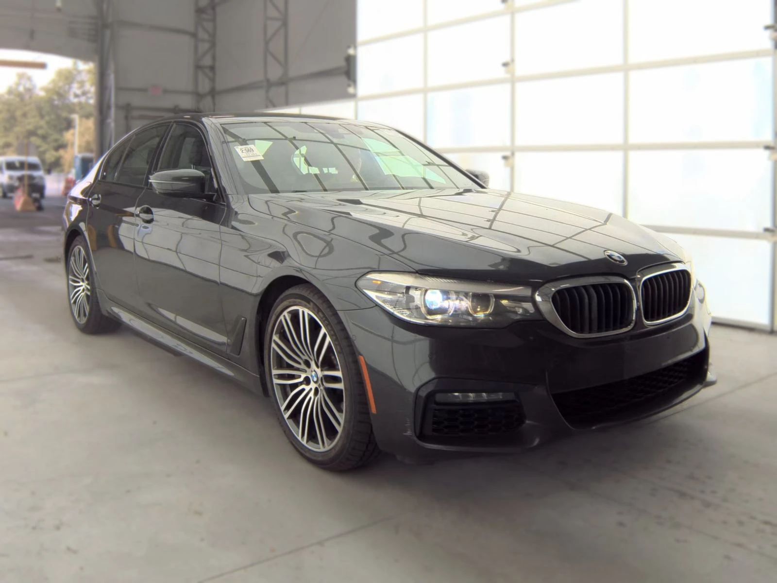 BMW 540 M Sport Line* Head-Up* Дистроник* Harman* , снимка 3 - Автомобили и джипове - 55992872