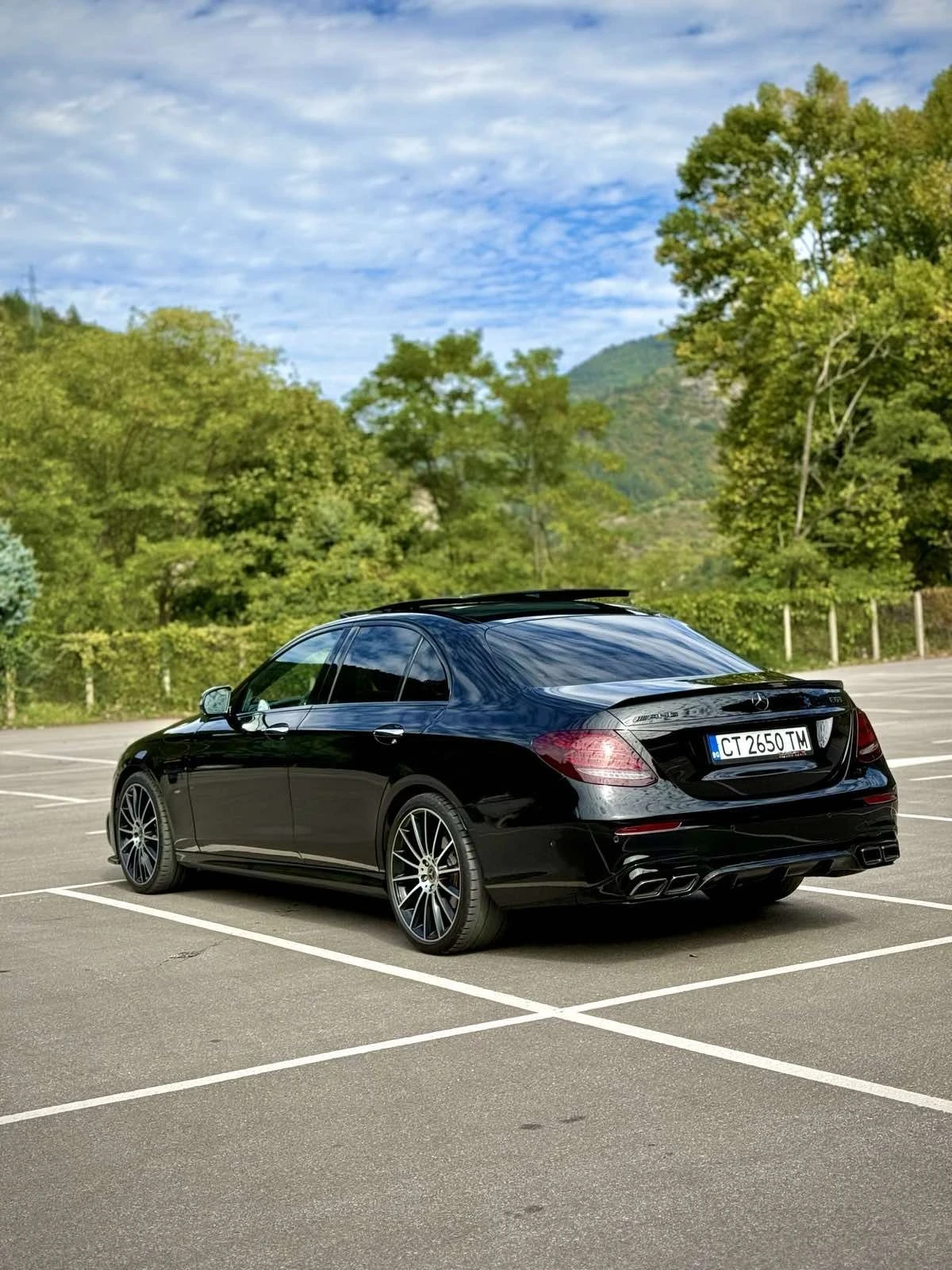 Mercedes-Benz E 220 AMG LINE/BURMESTER/360 CAM /9G-TRONIC/PANORAM, снимка 4 - Автомобили и джипове - 56002865