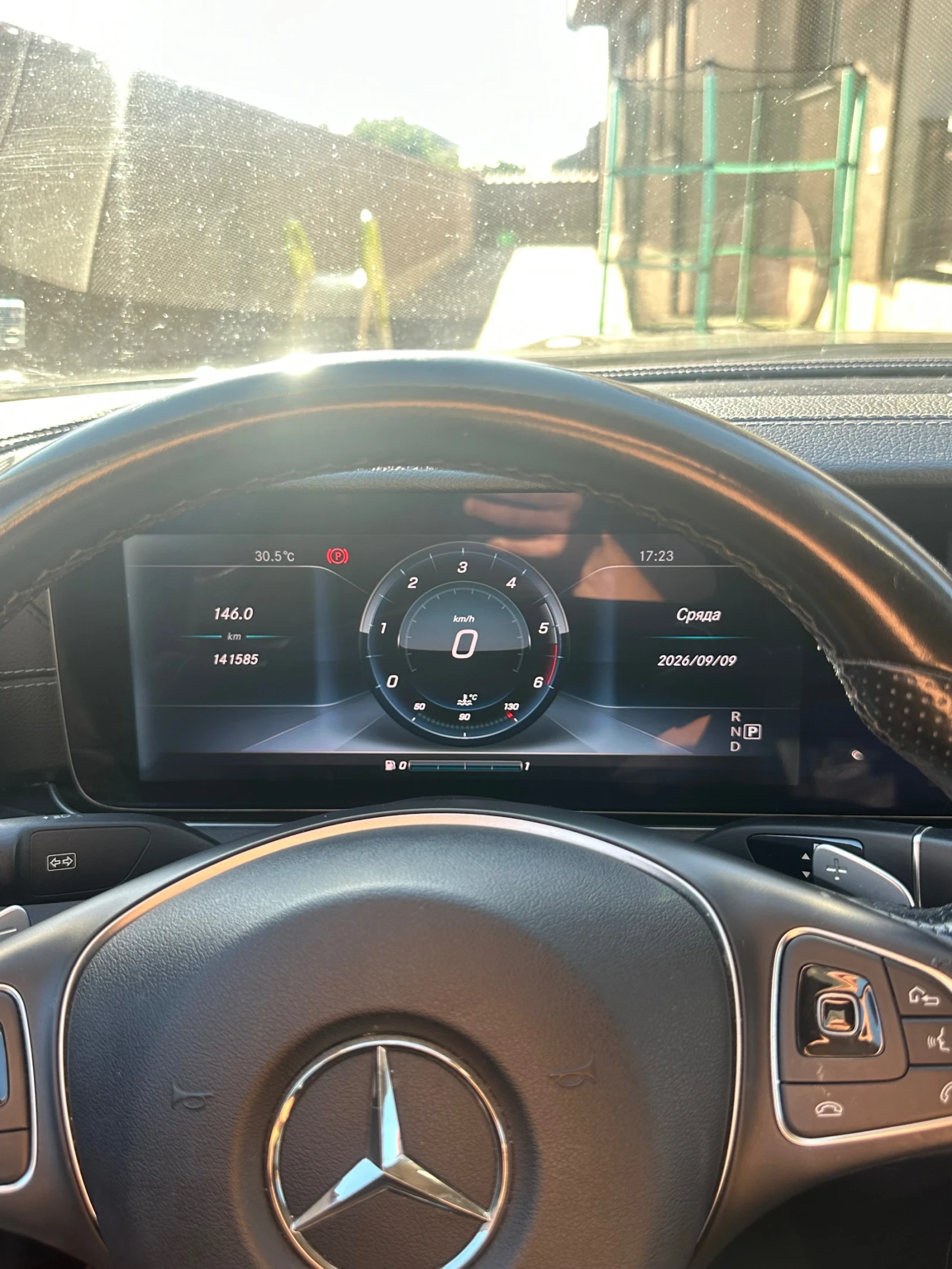 Mercedes-Benz E 220, снимка 14 - Автомобили и джипове - 56009715
