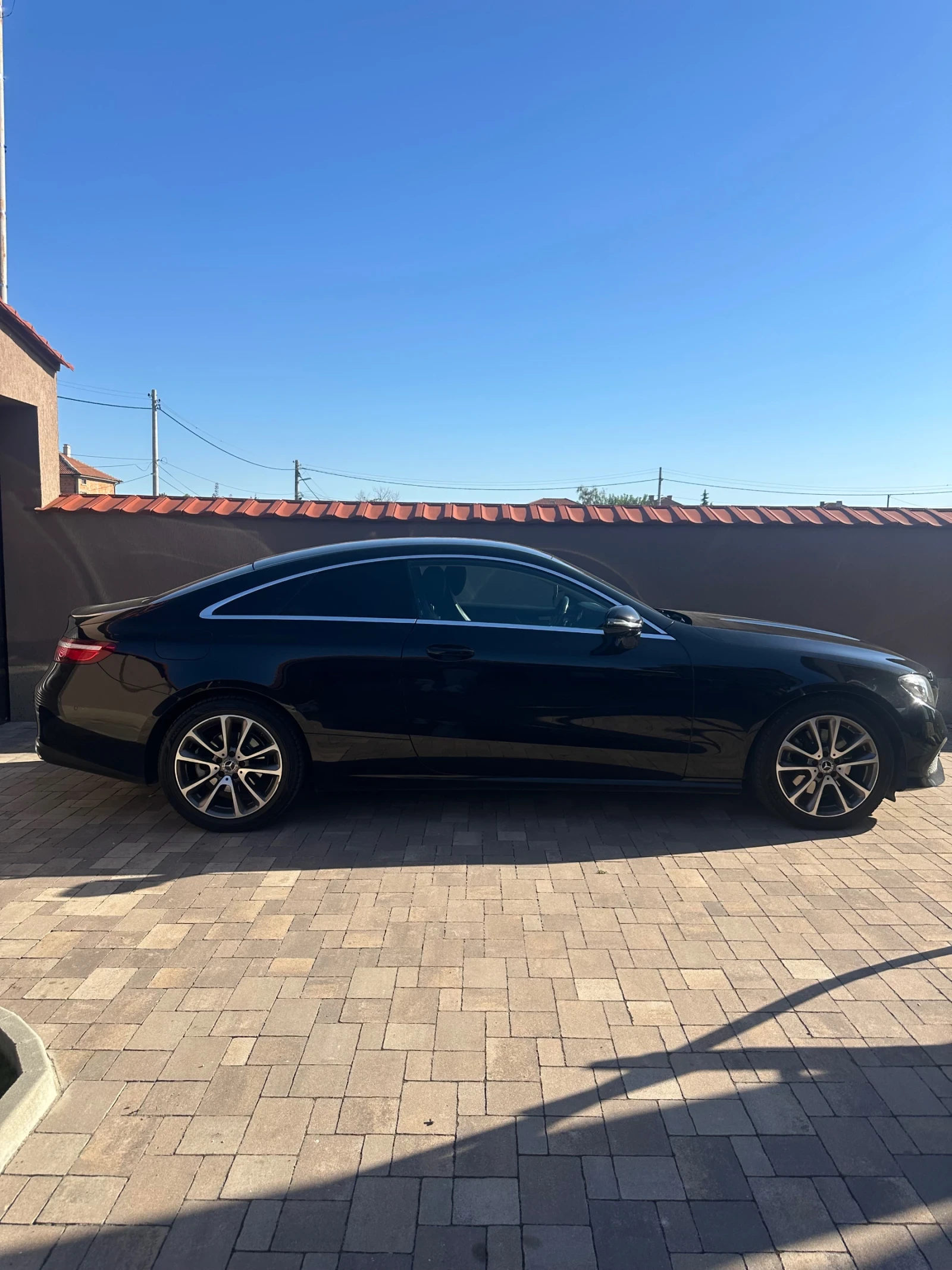Mercedes-Benz E 220, снимка 3 - Автомобили и джипове - 56009715