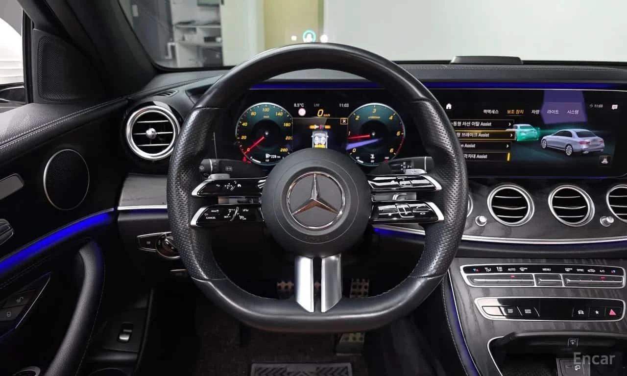Mercedes-Benz E 220 d * 4MATIC * AMG Line * 360 * Панорама * 13к км * , снимка 8 - Автомобили и джипове - 56310158