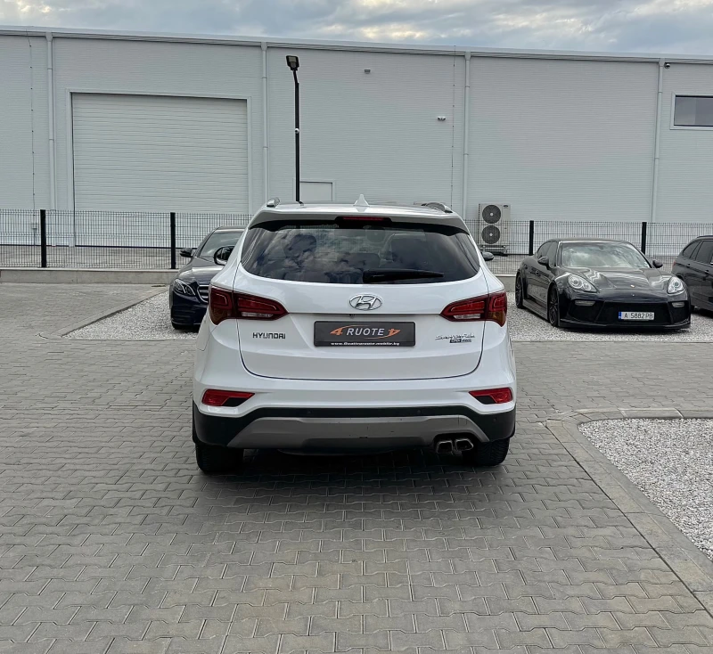 Hyundai Santa fe 2.2CRDi 4WD Подгрев/Панорама/Keyless/Камера, снимка 5 - Автомобили и джипове - 50903854