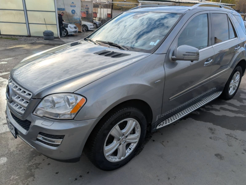 Mercedes-Benz ML 350 Facelift, 181 000км (реални, доказуеми) на пружина, снимка 4 - Автомобили и джипове - 52790812