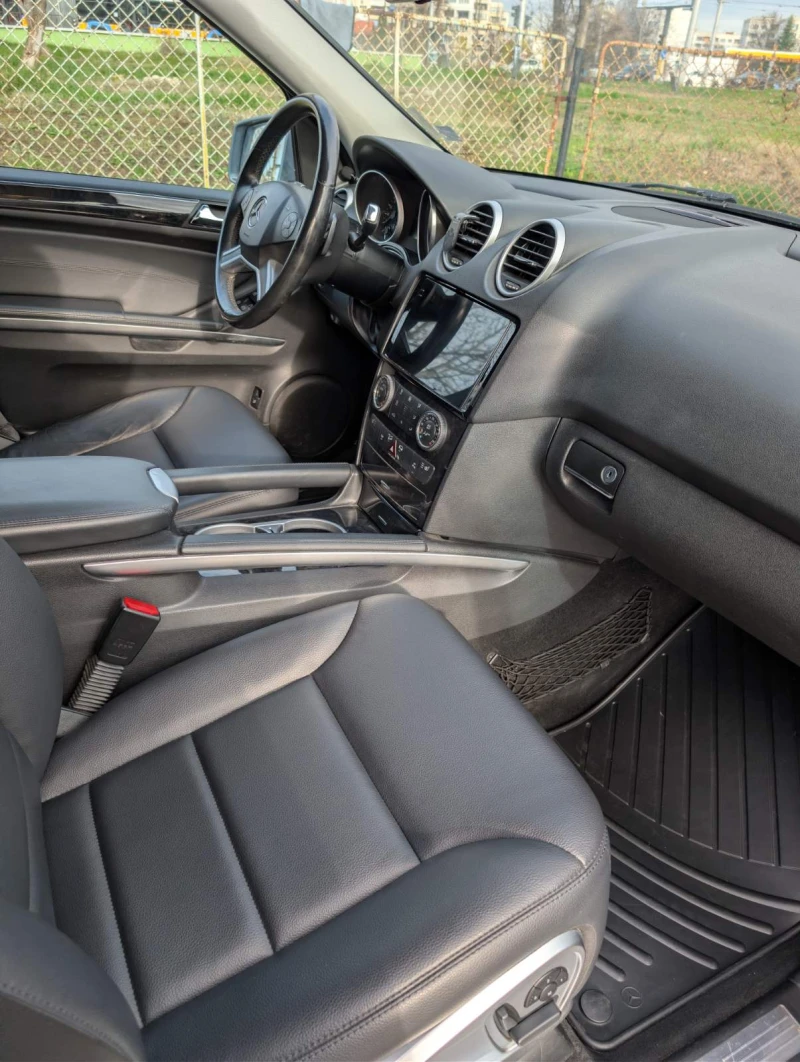 Mercedes-Benz ML 350 Facelift, 181 000км (реални, доказуеми) на пружина, снимка 13 - Автомобили и джипове - 52790812