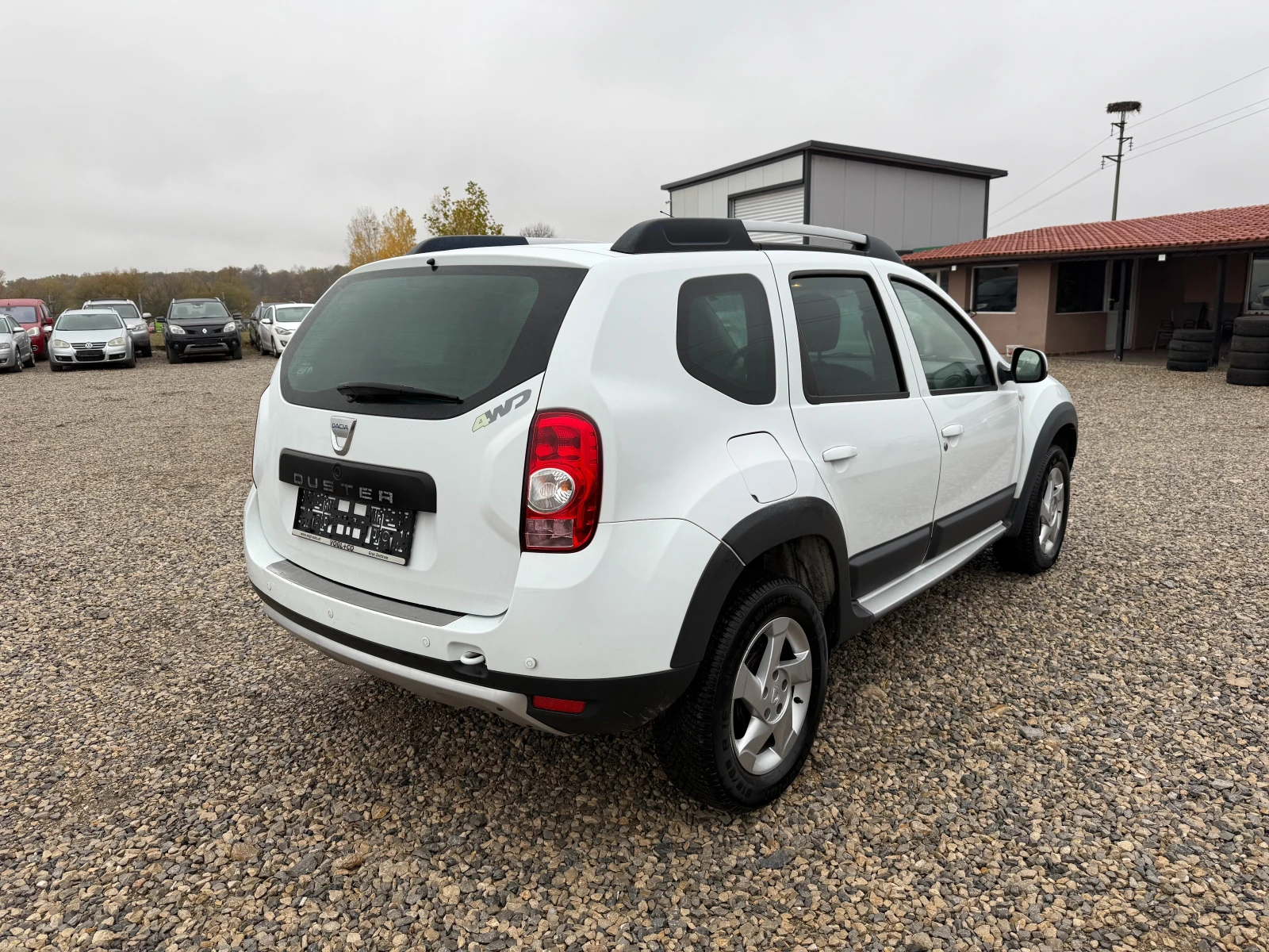 Dacia Duster 1.6BENZIN-105PS-4X4-KLIMA - изображение 5