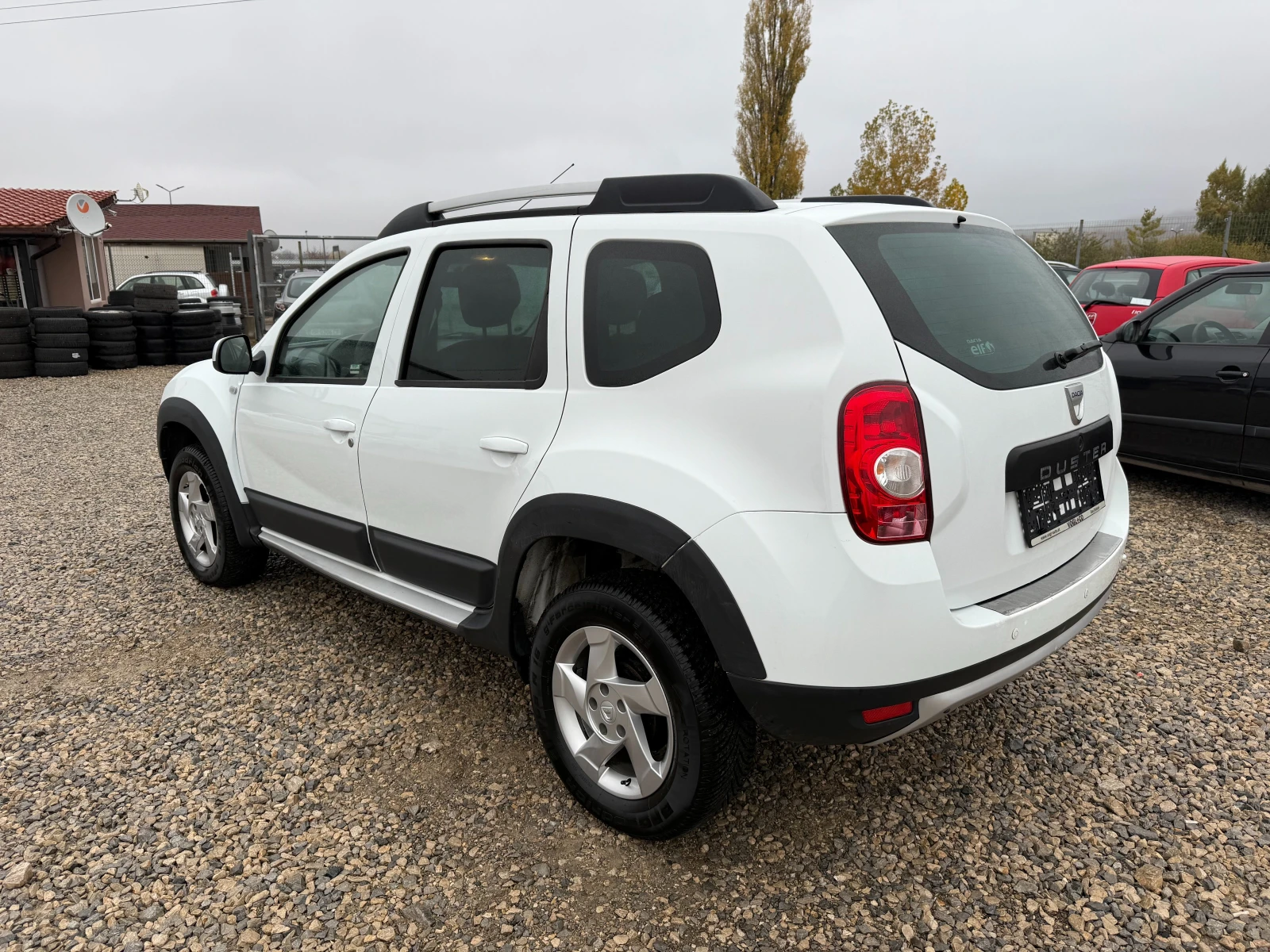 Dacia Duster 1.6BENZIN-105PS-4X4-KLIMA - изображение 7