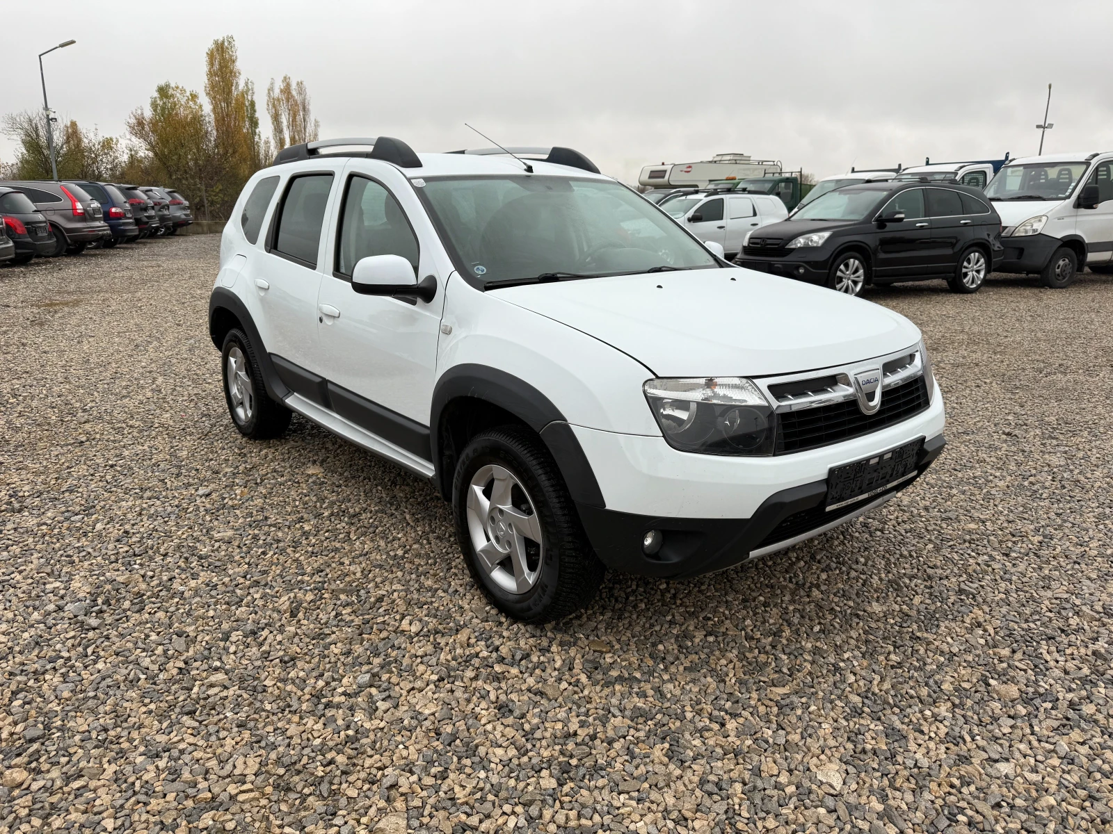 Dacia Duster 1.6BENZIN-105PS-4X4-KLIMA - изображение 3