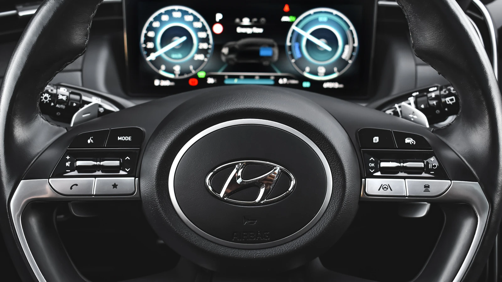 Hyundai Tucson 1.6 T-GDi PREMIUM Plug-in Hybrid 4x4 Automatic - изображение 9