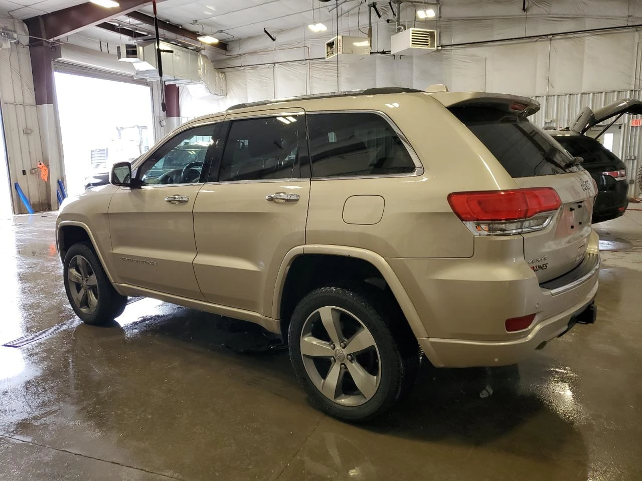 Jeep Grand cherokee OVERLAND 2014 3.6 Дистроник Обдухване - изображение 3