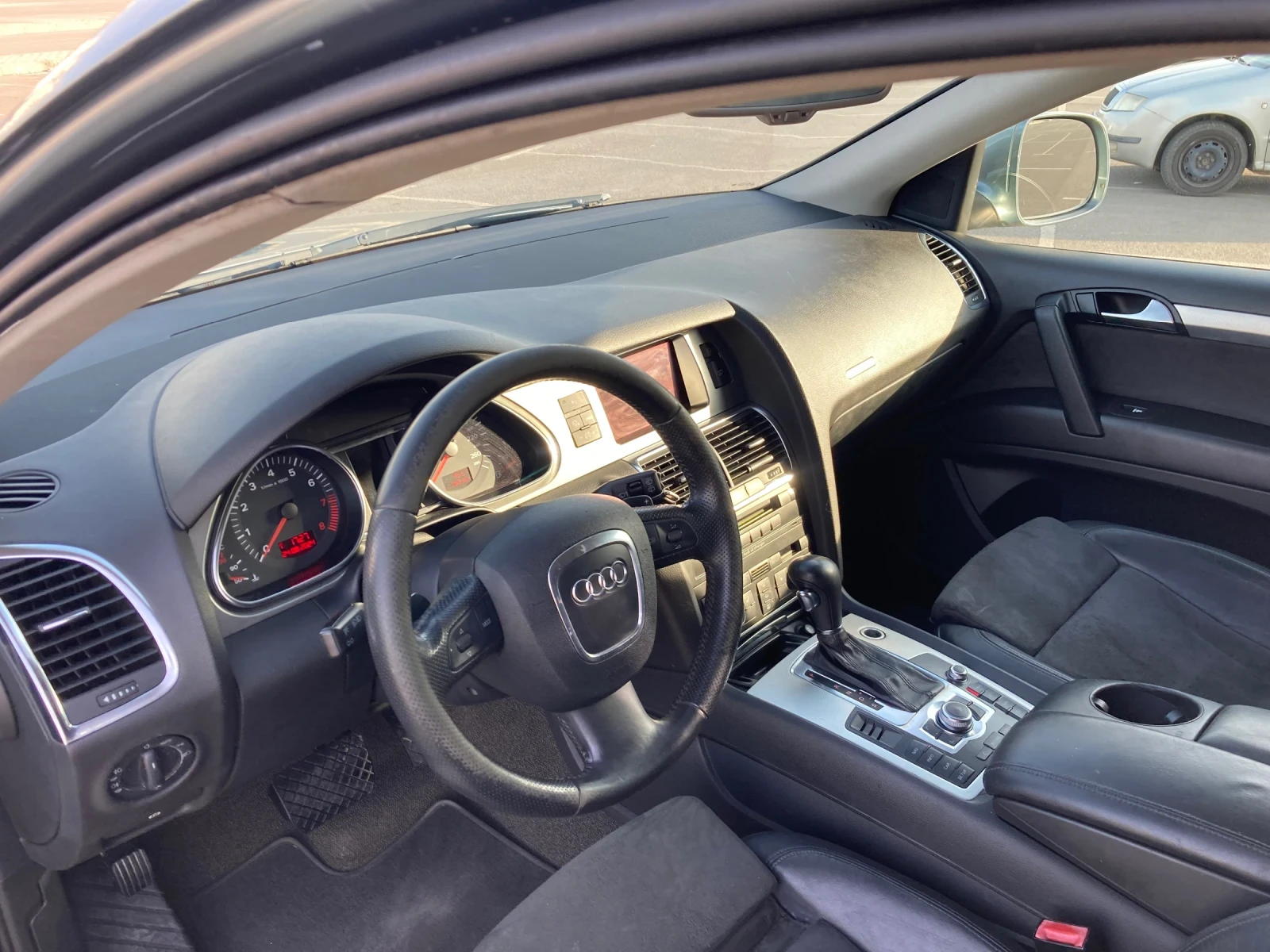 Audi Q7 4.2 FSI - изображение 7