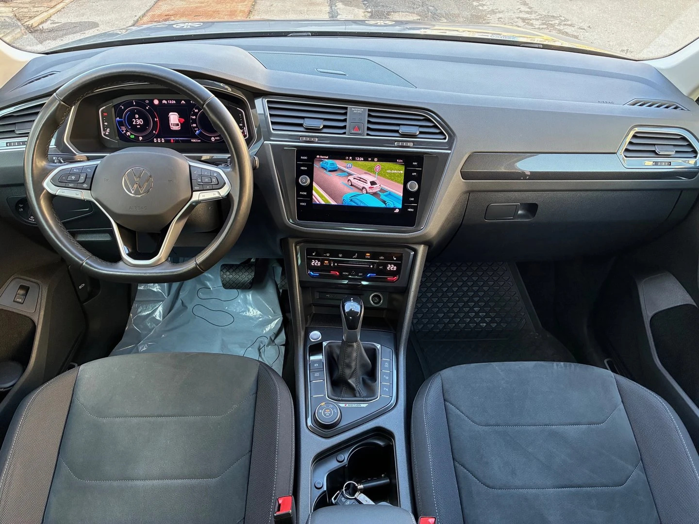 VW Tiguan Elegance 2.0 TDI SCR 4MOTION DSG - изображение 9