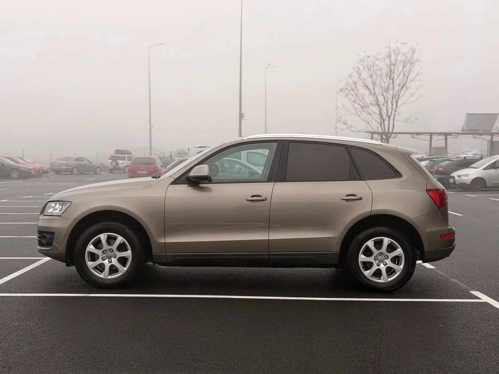 Audi Q5 2.0TDI-4х4-Сервизна история лизинг през Уникредит  - изображение 5