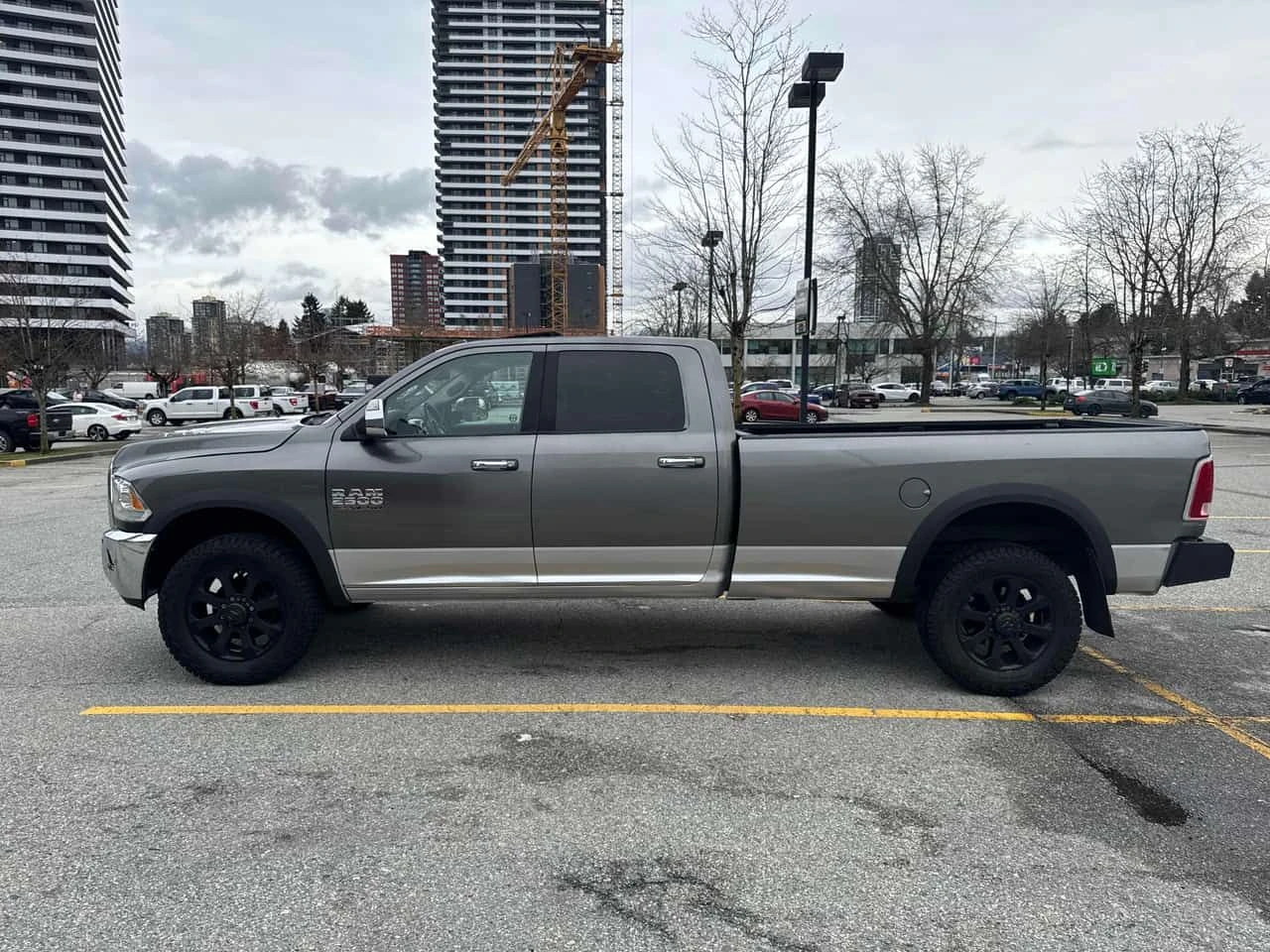 Dodge RAM 2500 * Laramie * PANO* KEYLESS* ПОДГРЕВ* , снимка 2 - Автомобили и джипове - 53842696