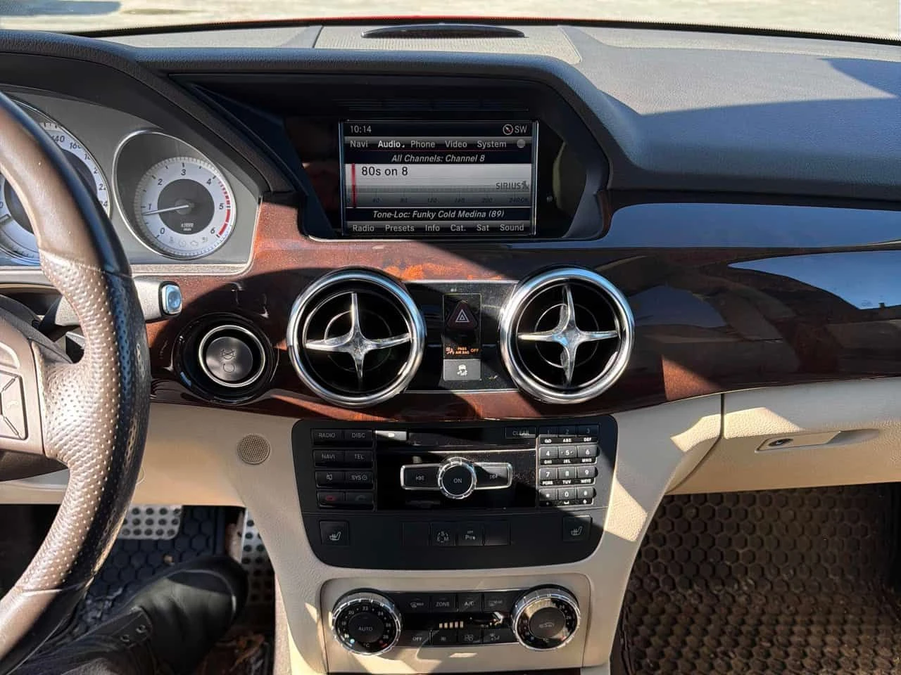 Mercedes-Benz GLK 250 BLUETEC * 360 КАМЕРА* ПАНОРАМА* ПОДГРЕВ* , снимка 9 - Автомобили и джипове - 54094364