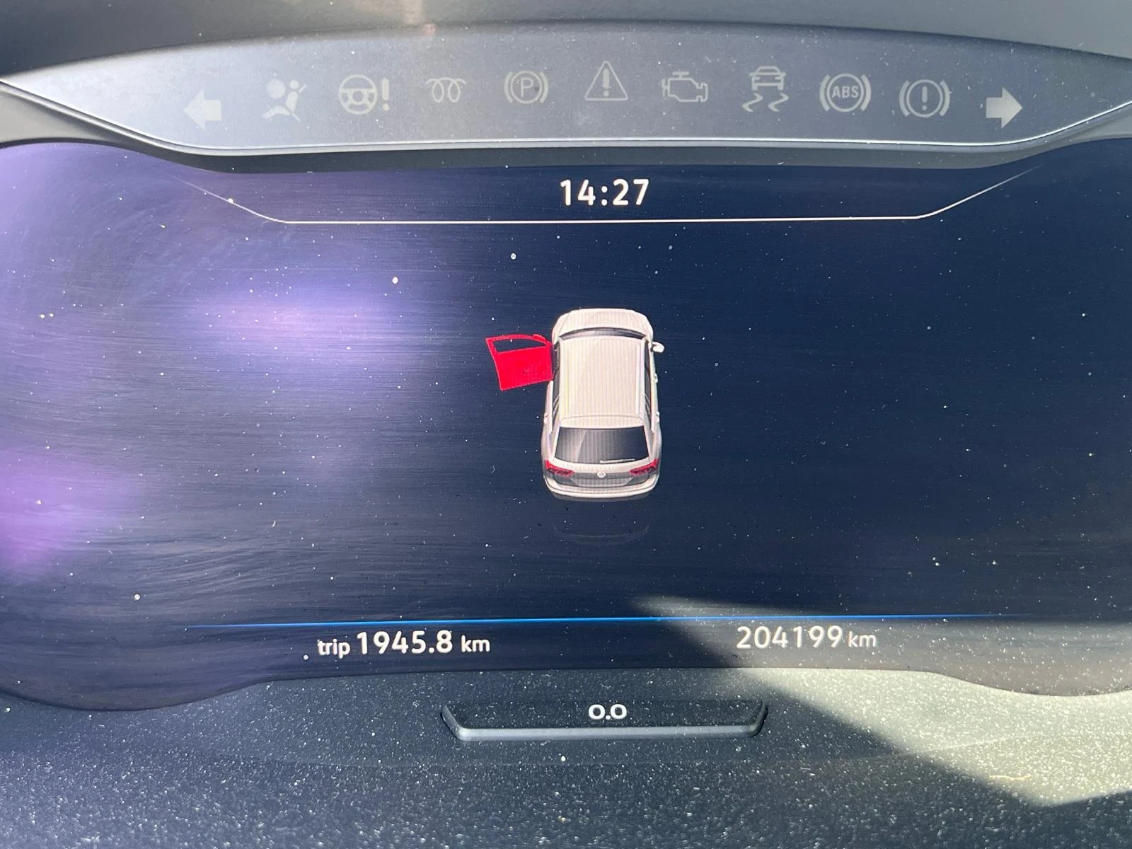 VW Tiguan 2.0 TDI 4 MOTION R-LINE EURO 6B , снимка 9 - Автомобили и джипове - 54216804