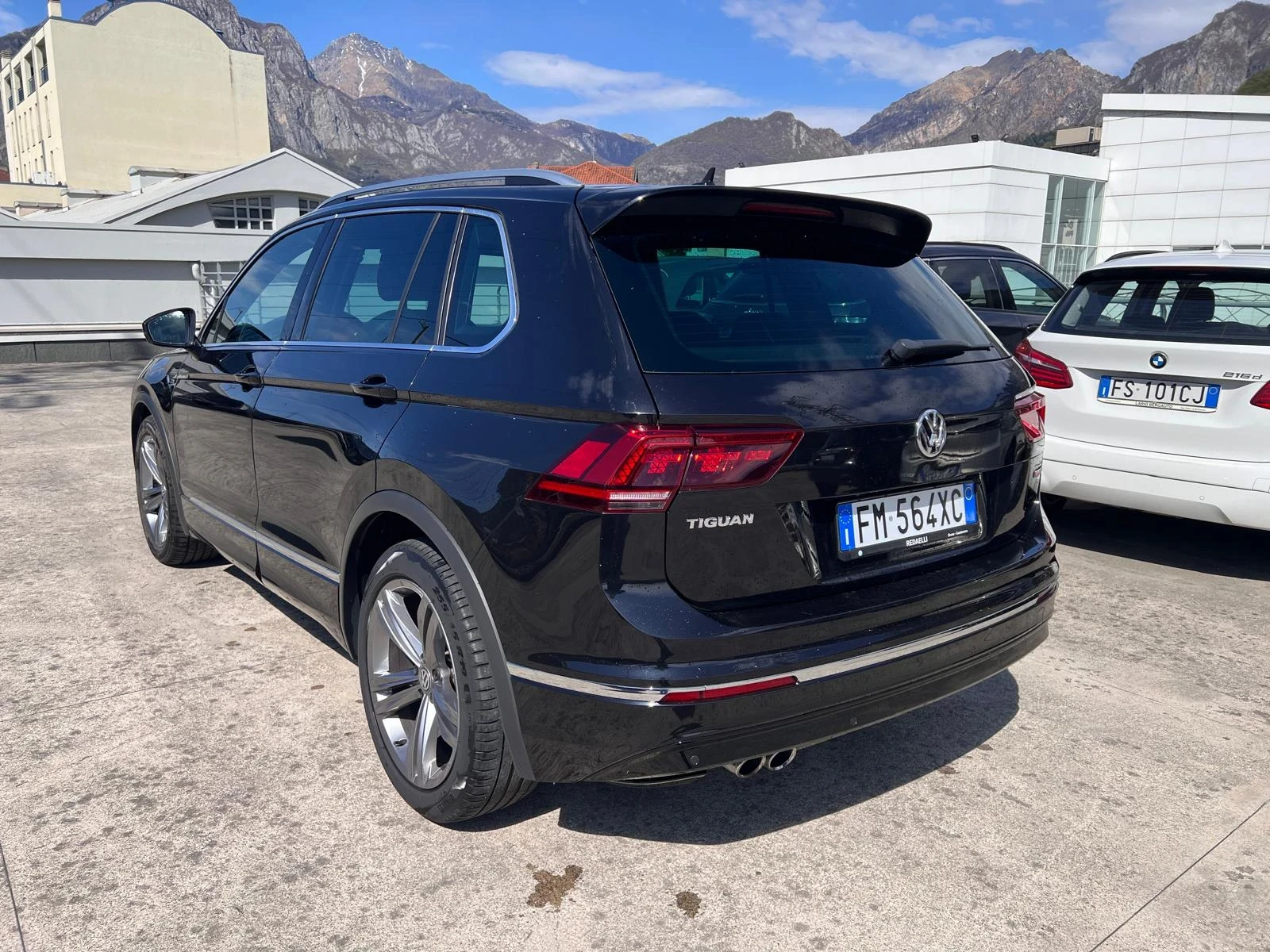 VW Tiguan 2.0 TDI 4 MOTION R-LINE EURO 6B , снимка 3 - Автомобили и джипове - 54216804