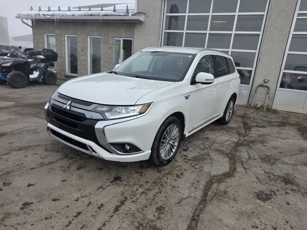 Mitsubishi Outlander * 360* ПАНО* KEYLESS* Camera* ПОДГРЕВ* 