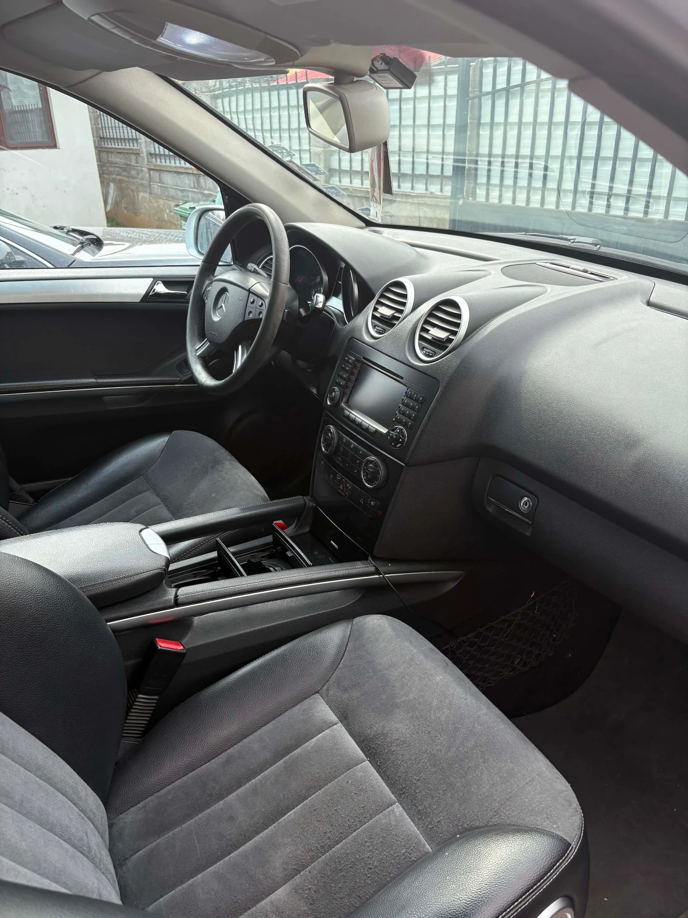 Mercedes-Benz ML 320, снимка 10 - Автомобили и джипове - 55583421