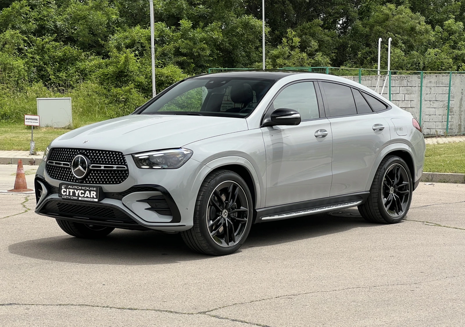 Mercedes-Benz GLE 400 e / COUPE / AMG / NIGHT / BURM / MULTIBEAM / 360, снимка 3 - Автомобили и джипове - 55687850