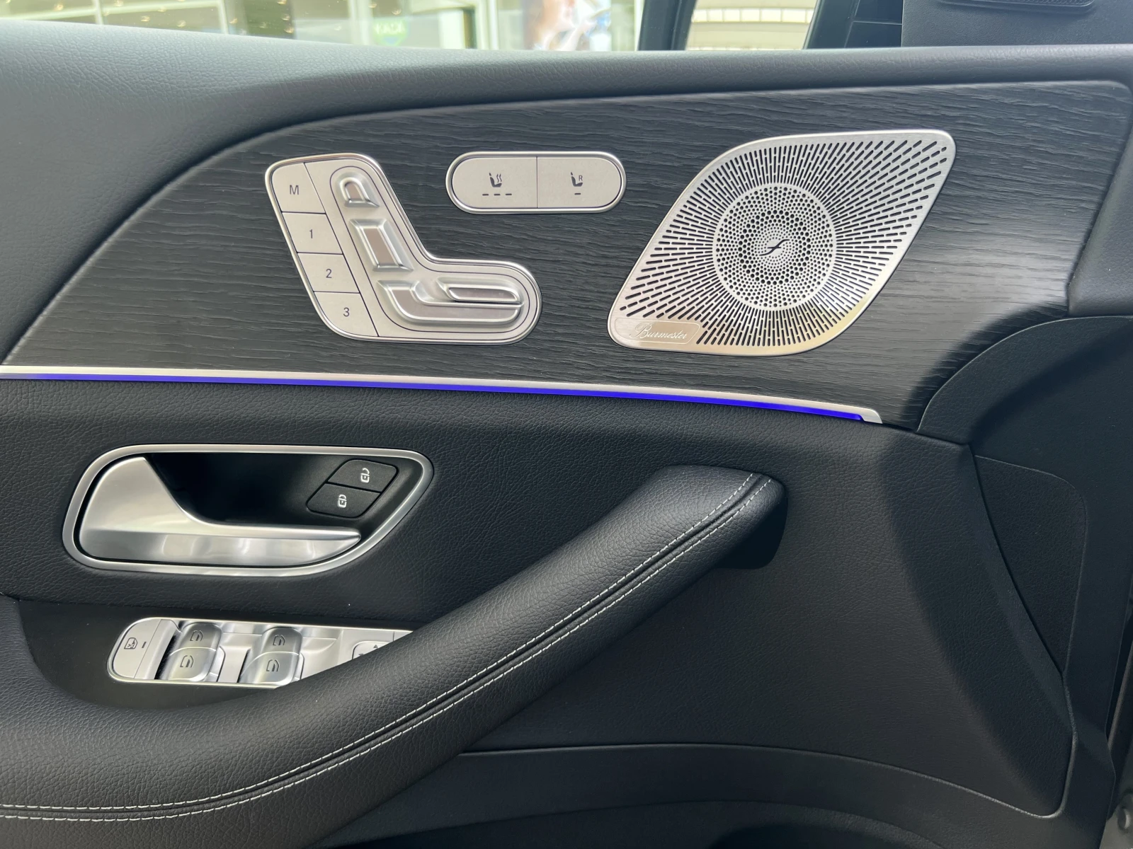 Mercedes-Benz GLE 400 e / COUPE / AMG / NIGHT / BURM / MULTIBEAM / 360, снимка 8 - Автомобили и джипове - 55687850