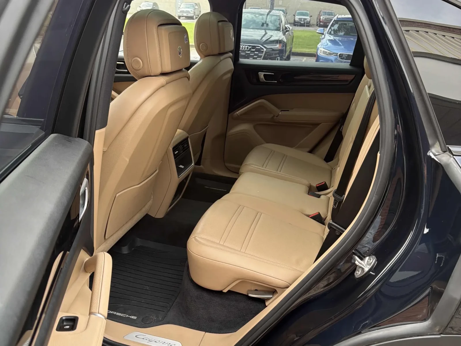 Porsche Cayenne BOSE* LED Matrix* Comfort Access, снимка 9 - Автомобили и джипове - 55926179