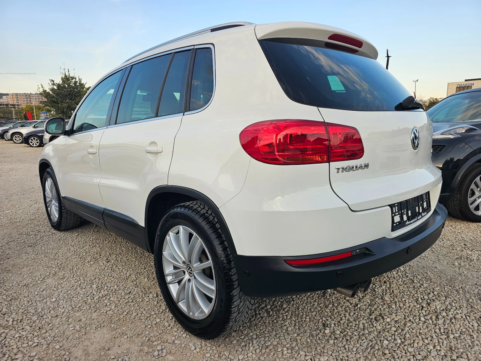VW Tiguan 2.0TDI, Highline , снимка 6 - Автомобили и джипове - 56446610