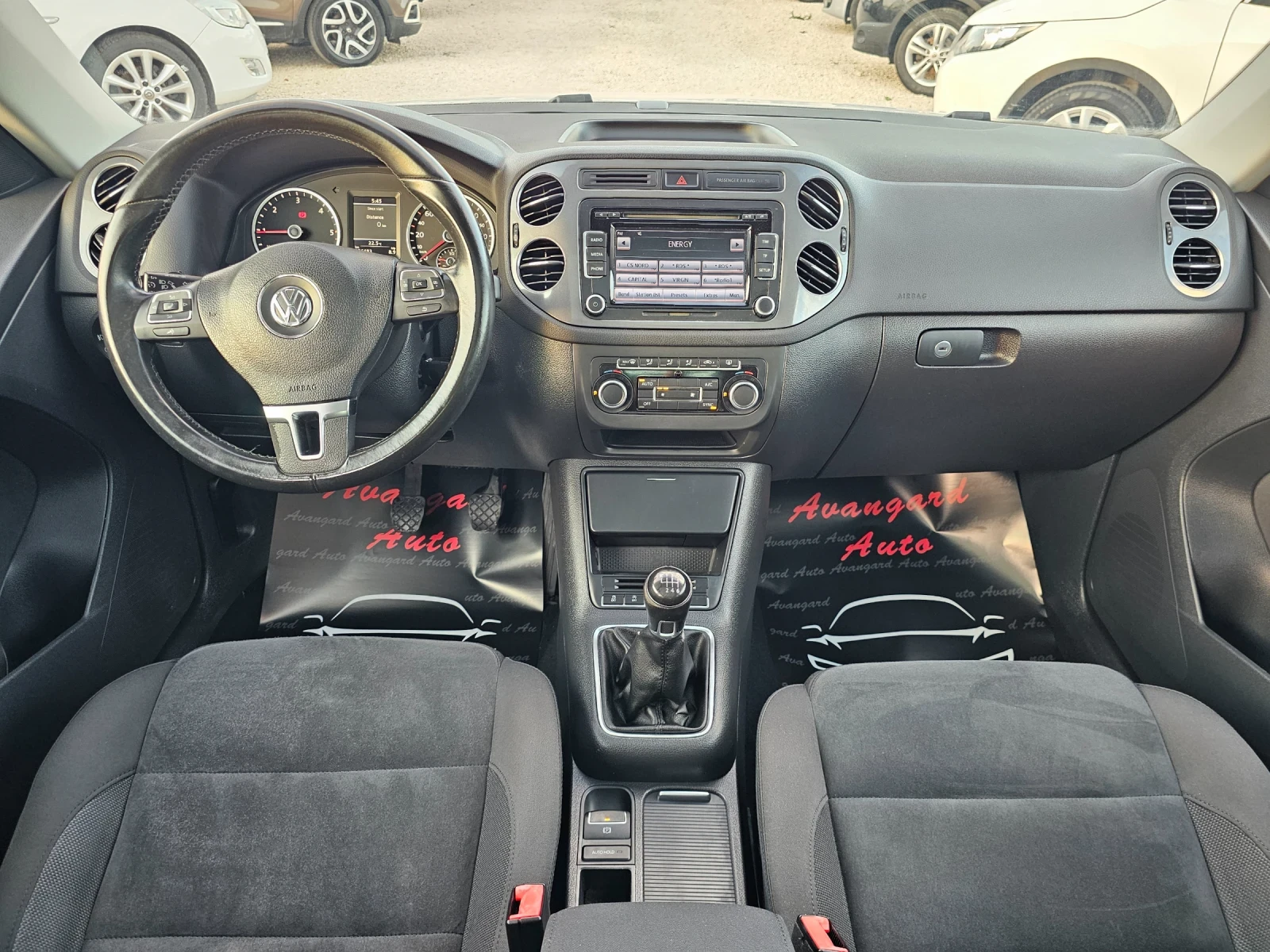 VW Tiguan 2.0TDI, Highline , снимка 7 - Автомобили и джипове - 56446610