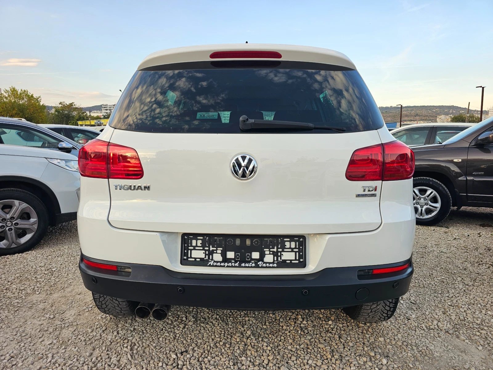 VW Tiguan 2.0TDI, Highline , снимка 5 - Автомобили и джипове - 56446610