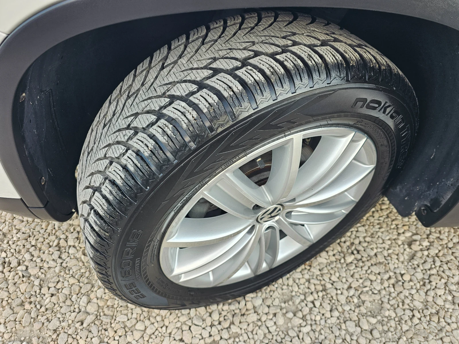 VW Tiguan 2.0TDI, Highline , снимка 15 - Автомобили и джипове - 56446610