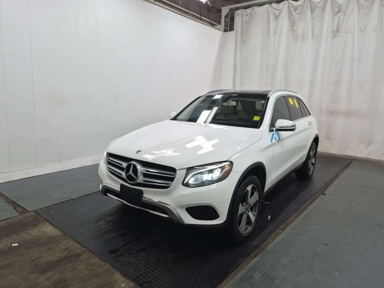 Mercedes-Benz GLC 300 * 4matic Suv * CARFAX * ОПЦИЯ ЗА ФИНАНСИРАНЕ