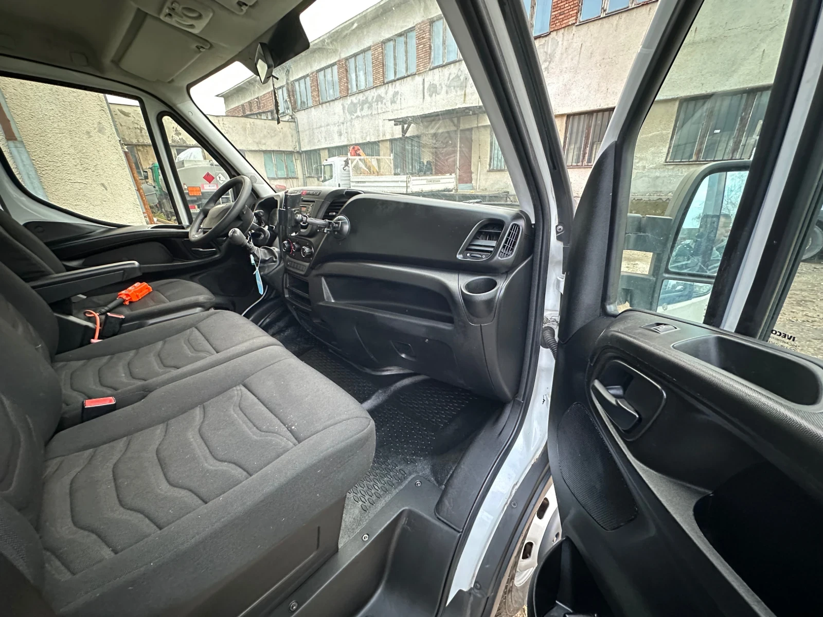 Iveco 35c13 ���������� �������� 3.30 �� 2.10 N1  | Mobile.bg � ����������� 11