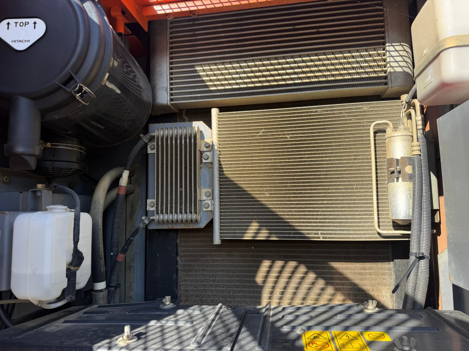 Багер Hitachi Zaxis 140W, снимка 17 - Индустриална техника - 54825782